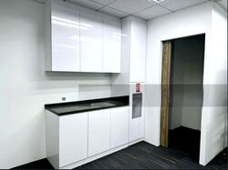 111 Somerset (D9), Office #585540811